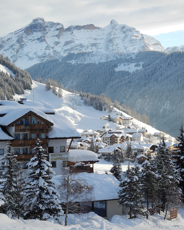 Colfosco (Alta Badia) snow