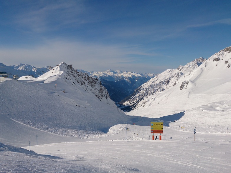 Piste 17 from Valfagehr, St. Anton