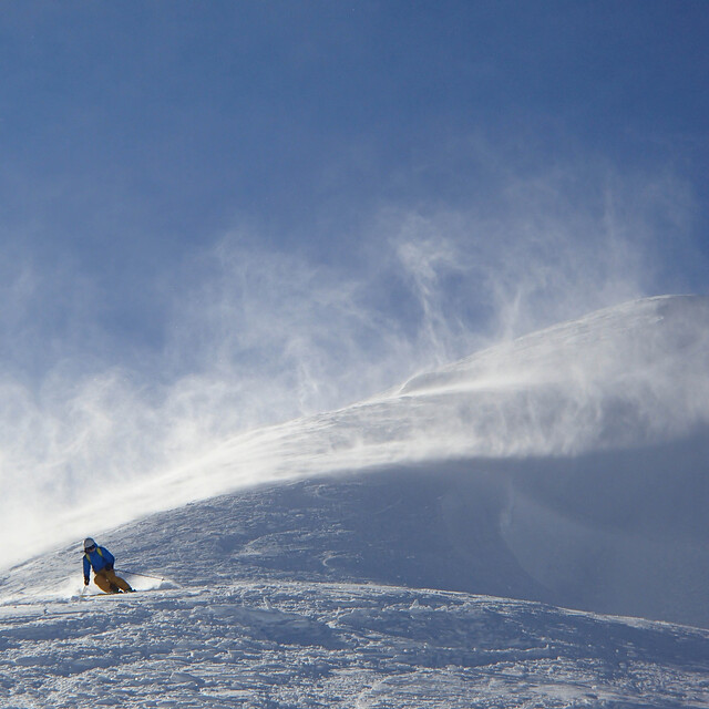 a lil' ridge run, Coast Range Heliskiing