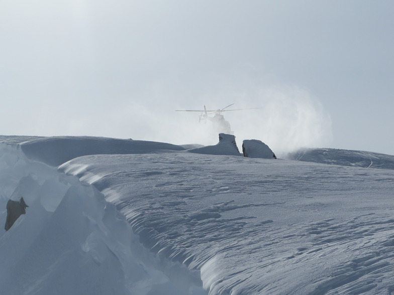 ground affect, Coast Range Heliskiing