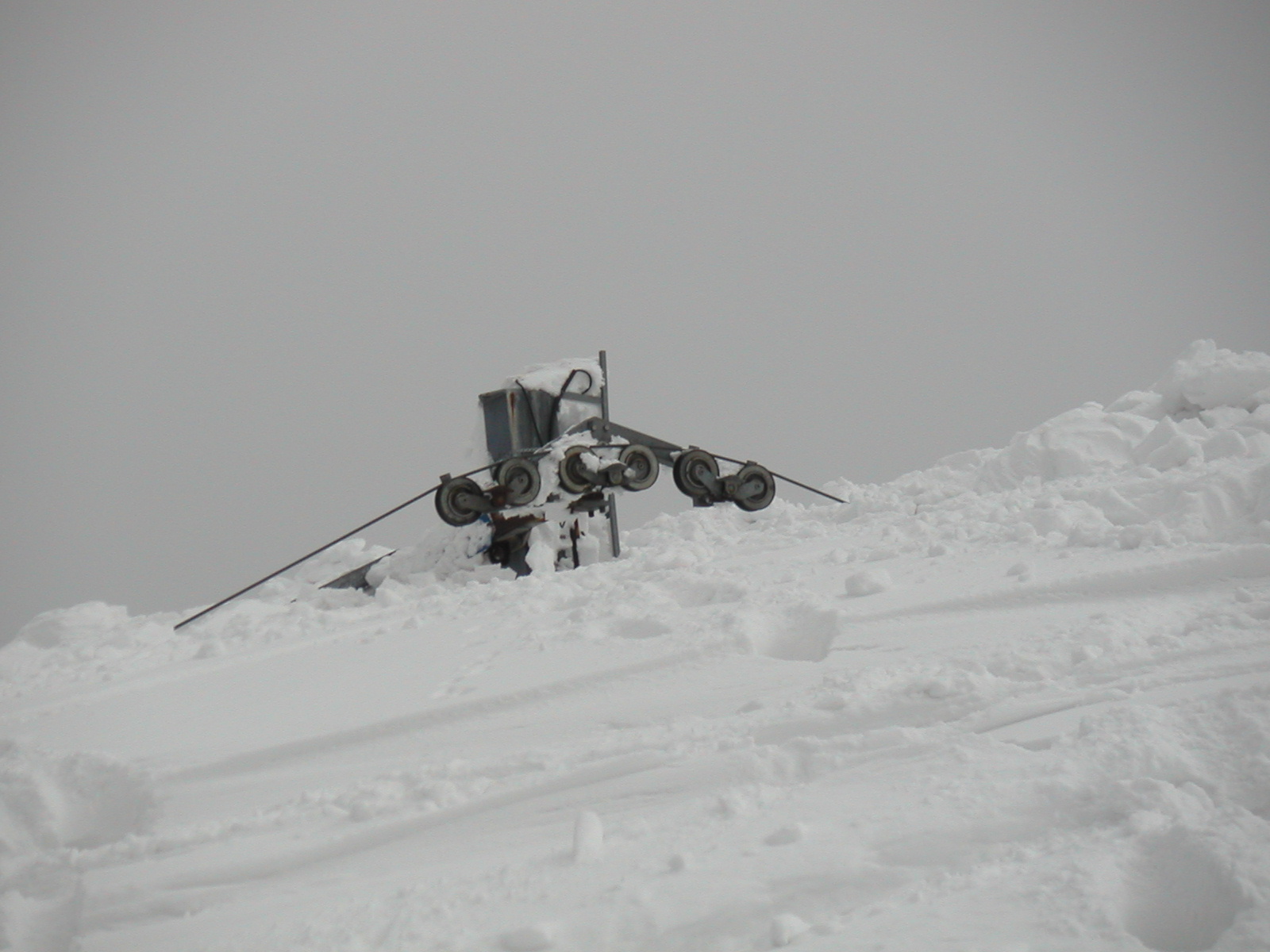 4 m of snow, on Pelion (Greece) at 1.400 m, Pilion