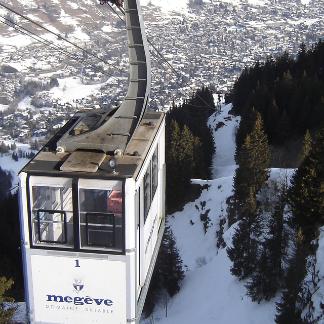 Megeve Snow: Sight on Megeve and Rochebrune cablecar