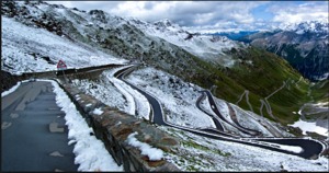 Road to Passo dello Stelvio, Passo Dello Stelvio Stilfserjoch photo