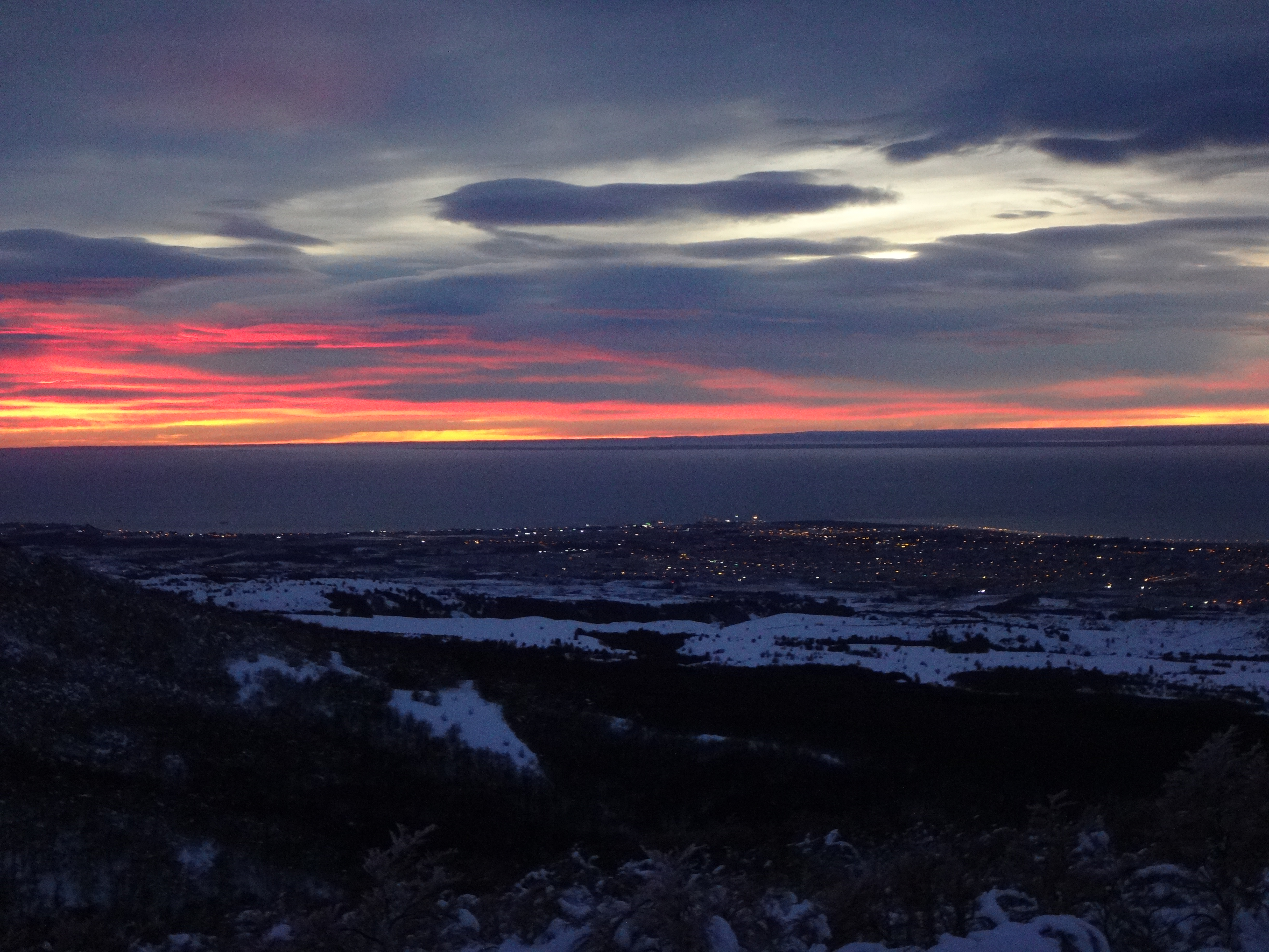 Amanecer en el Estrecho de Magallanes, Cerro Mirador