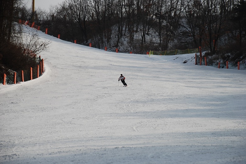 Bears Town Ski Resort snow