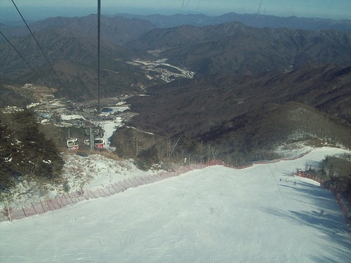 Muju Deogyusan Resort Ski Resort by: Byung Chun,Moon