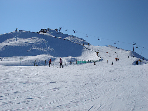 Coronet Peak Ski Resort by: Byung Chun,Moon