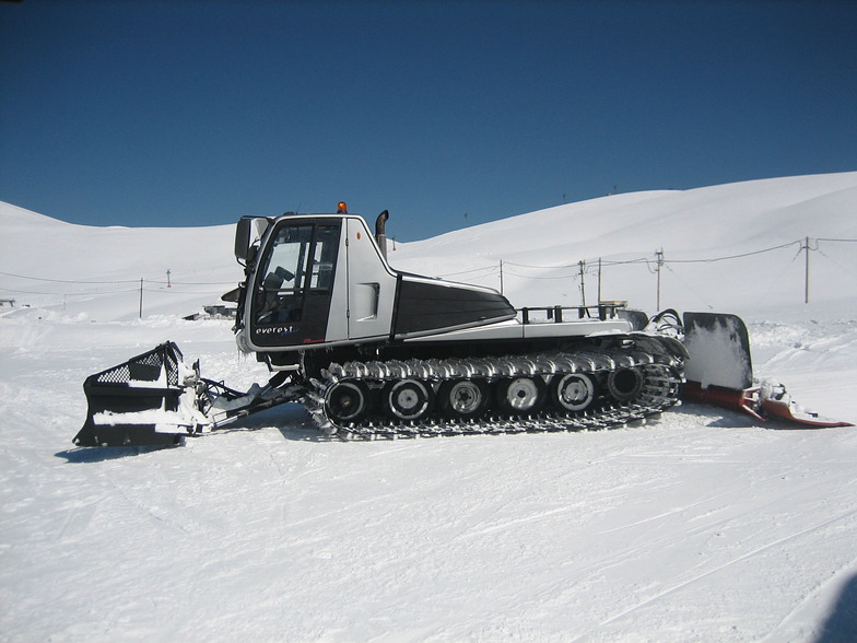 New prinoth everest at Falakro 21 march 2015, Falakro Ski Resort