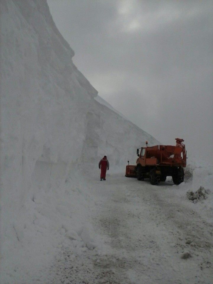 More than 5m of snow on the road to ski center of Falakro 12 march 2015, Falakro Ski Resort