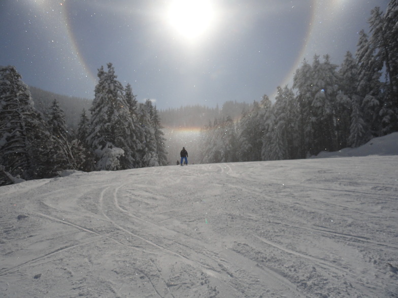 mid afternoon sun shine, Borovets