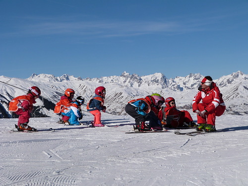 Albiez-Montrond Ski Resort by: Dirk Vermeulen