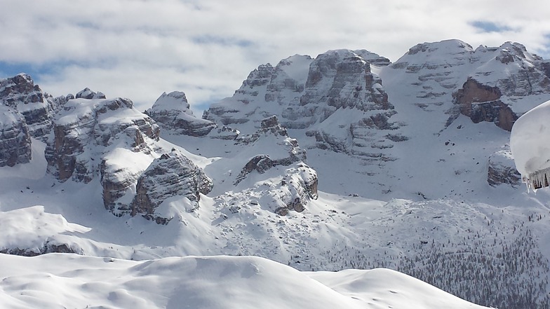 Dolomiti mountain scenery, Madonna di Campiglio