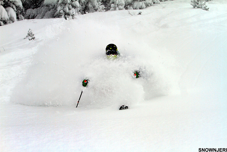 Powder Madness in Brezovica 