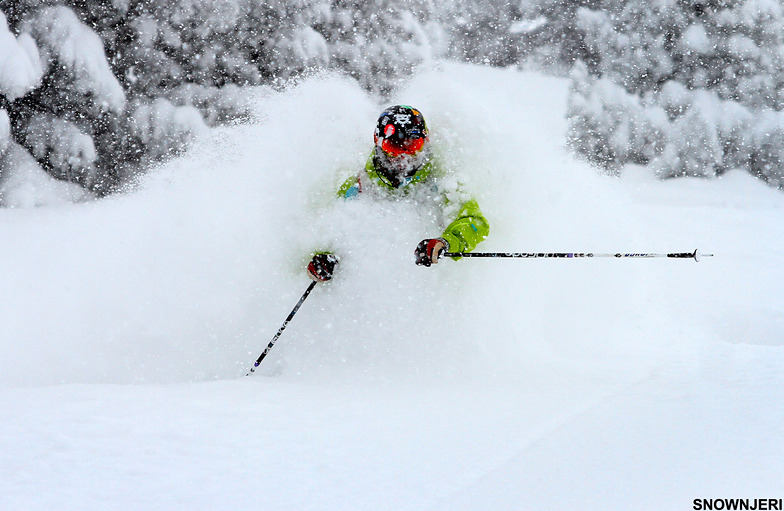 Powder Madness in Brezovica 