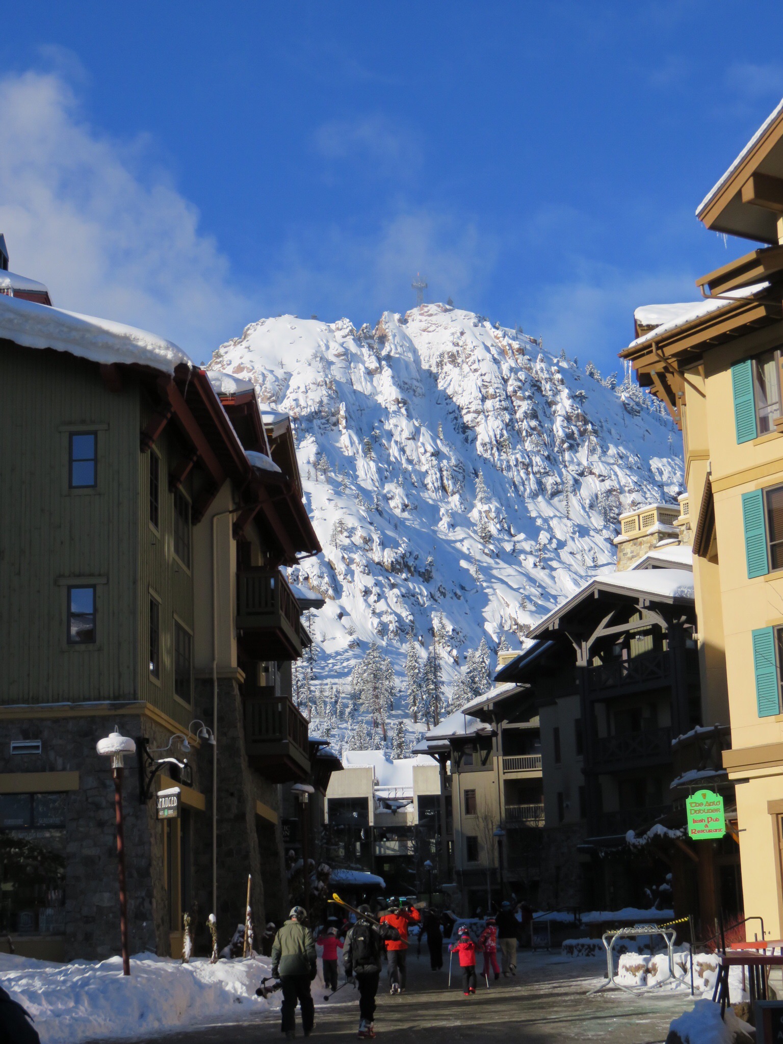 Squaw Village, Palisades Tahoe
