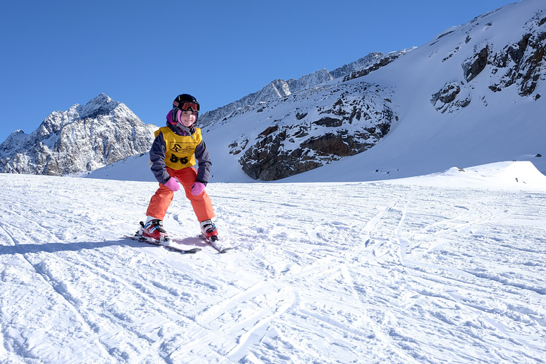 Stubai / Neustify Ski School, Stubai Glacier