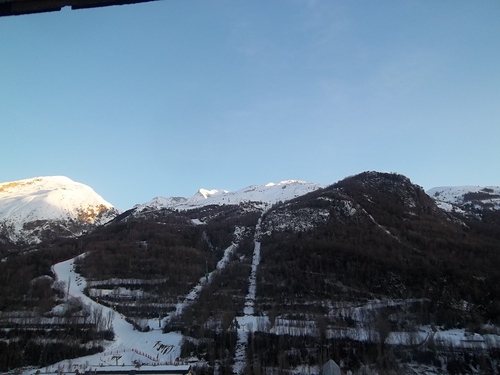 Panticosa Ski Resort by: formigal formigal