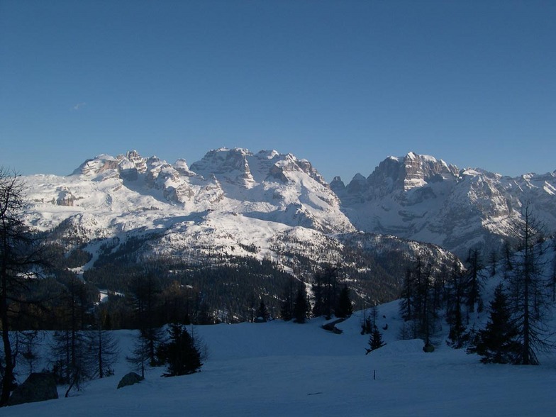 Gruppo di Brenta, Madonna di Campiglio