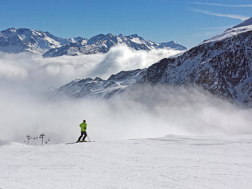 Sölden Ski Resort by: Finn Ryborg