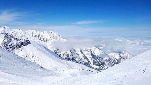 Shymbulak Ski Resort by: Vladimir Semiletov