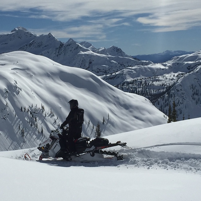 Top of the World Tracks, Mike Wiegele Heli-Skiing Resort
