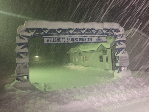 Shames Mountain Ski Resort by: Christian Theberge