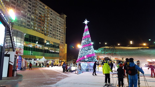 Welli Hilli Park Ski Resort by: Byung Chun,Moon