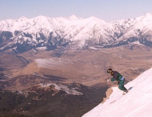 Craigieburn Ski Resort by: shiraz