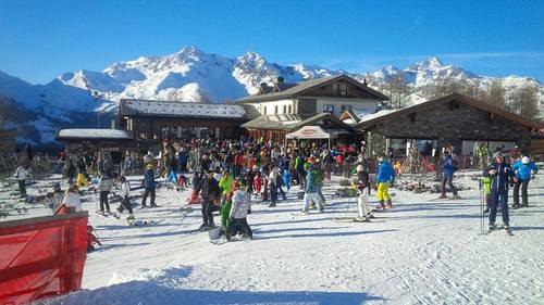 Madesimo Ski Resort by: Phil Hawkins