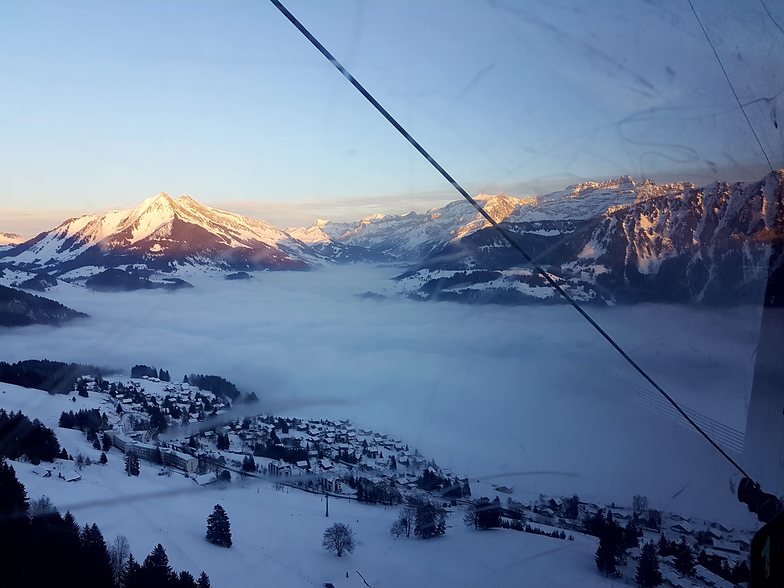 A sea of fog, Leysin