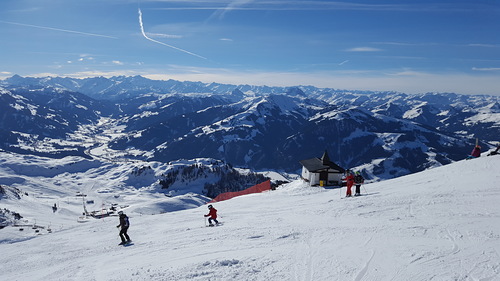 Kitzbühel Ski Resort by: Byung Chun,Moon