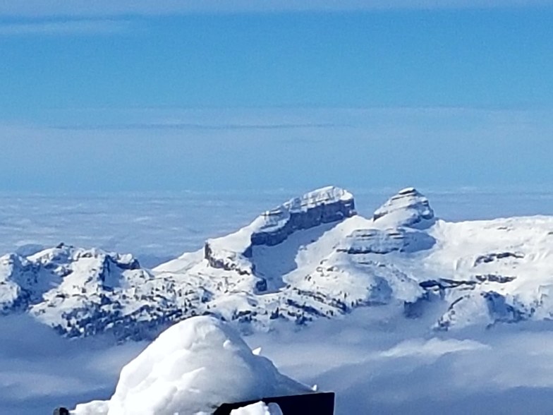 Leysin's towers, Gstaad Glacier 3000