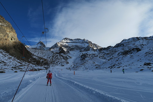 Saas Grund Ski Resort by: Hiro