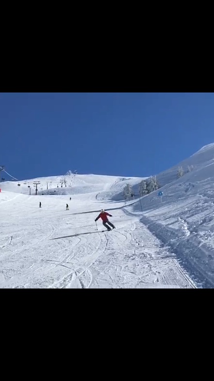Zaarour middle slope, Zaarour Club