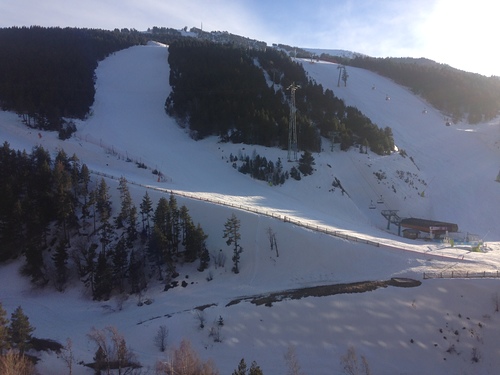 Grandvalira-Soldeu Ski Resort by: jose correia