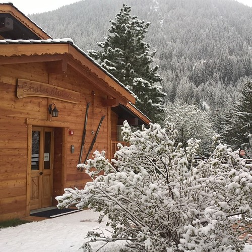 La Thuile Ski Resort by: Edmond Nico