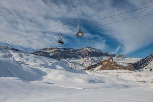 Shahdag Mountain Resort - chair lifts photo