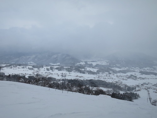 Togari Onsen Ski Resort by: Hiro