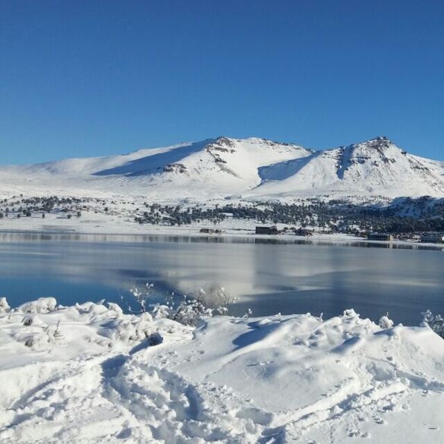 Caviahue Snow: Lago Caviahue