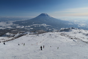 Mt.Youtei, Niseko Village photo