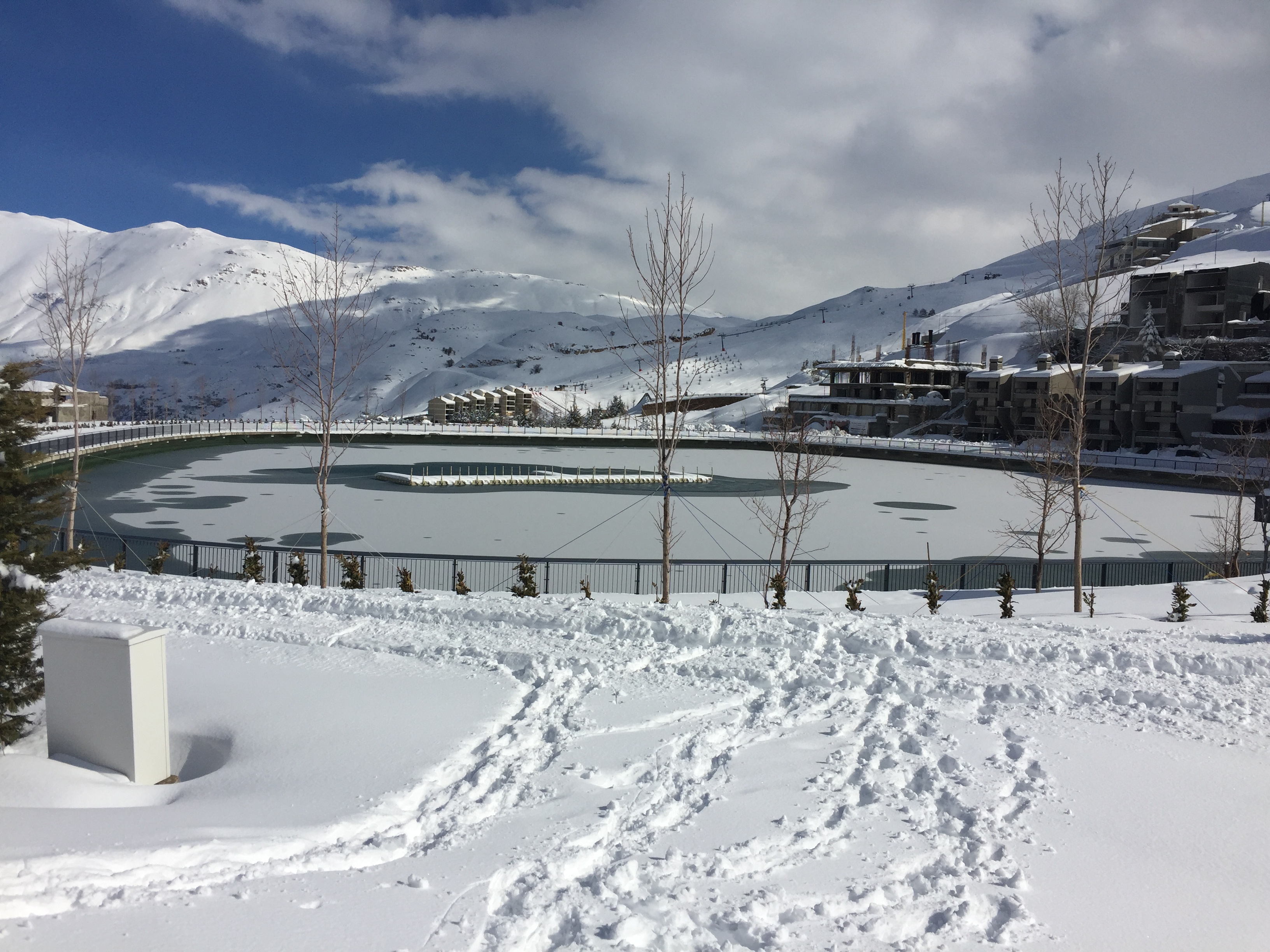 Frozen lake, Zaarour Club