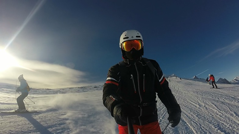 Blue sky white floor, Tignes