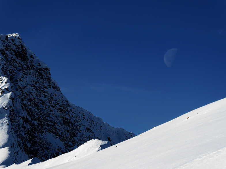 And the moon looks on., Kicking Horse