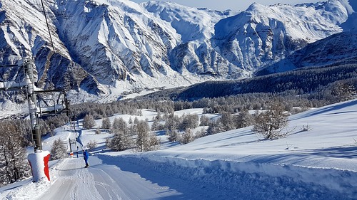Crevoux Ski Resort by: Thomas  Loos