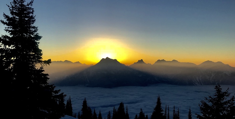 Sunset from vertigo ridge at revelstoke, Revelstoke Mountain Resort