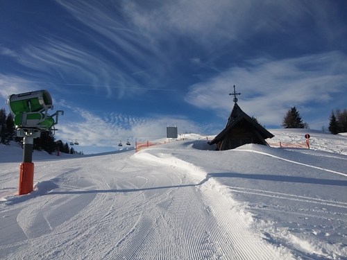 Waidring Ski Resort by: frank