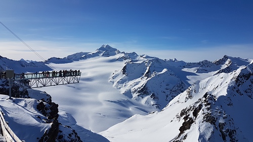 Sölden Ski Resort by: brain_dead