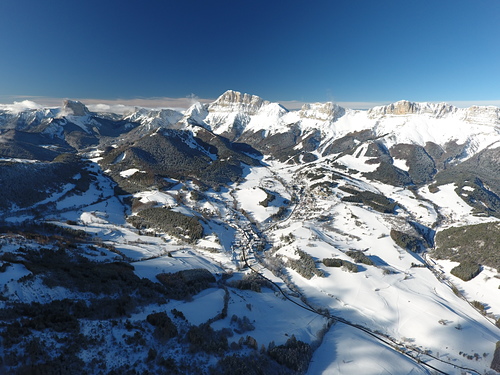 Gresse en Vercors Ski Resort by: v.routaboul@gresse-en-vercors.fr