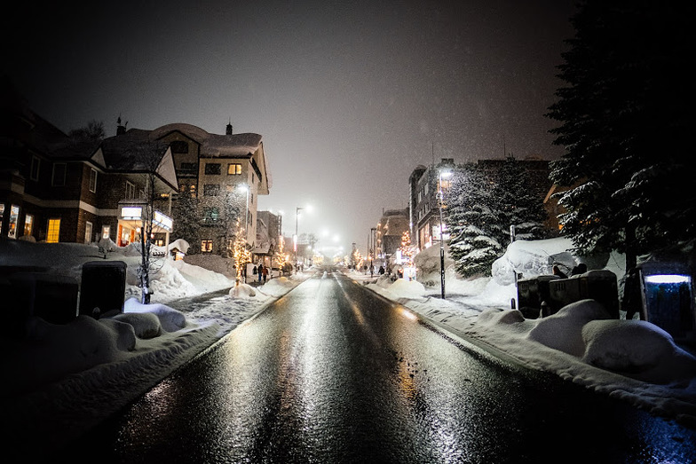 At night, Niseko Grand Hirafu