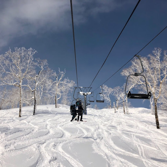Rusutsu Resort Snow: Morning sun